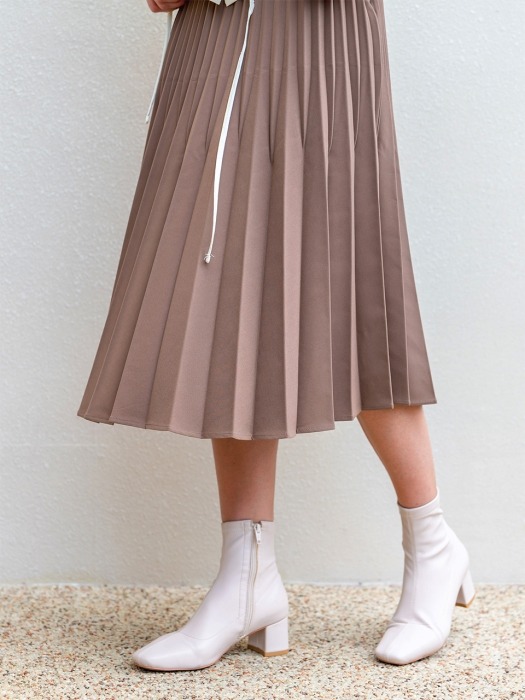 Pleated Long Side Zipper Skirt Brown