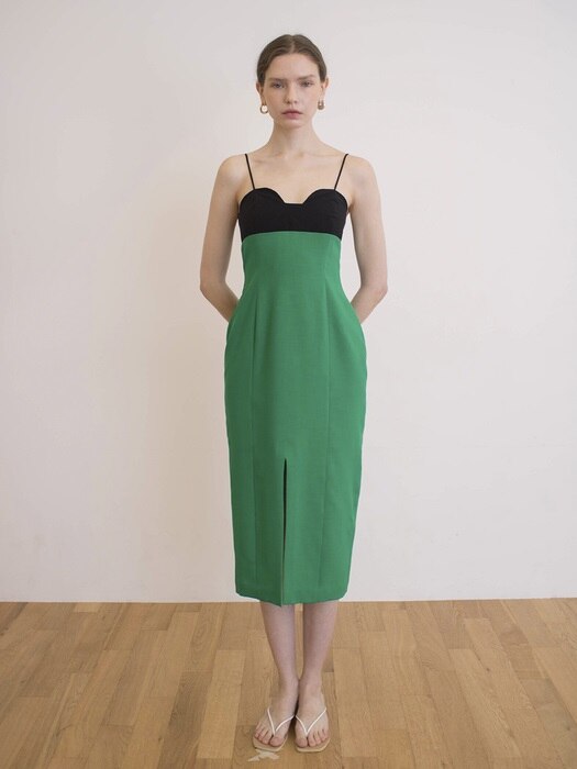 Scale Dress (Tar Black, Grass) 