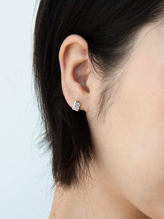 Bezel Post Earring (Silver-Crystal)