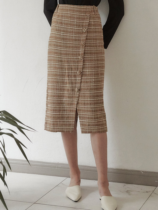 AMR1115 tweed button skirt (brown)