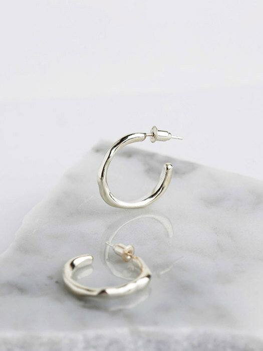 Seal wax hoop earrings