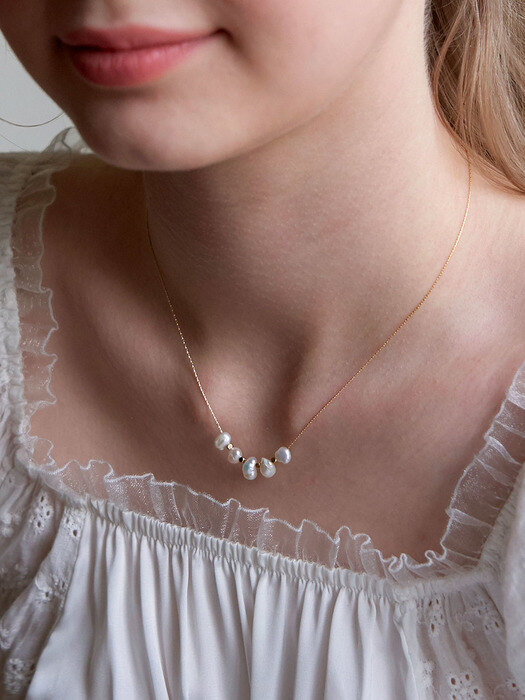 daily fresh water pearls necklace