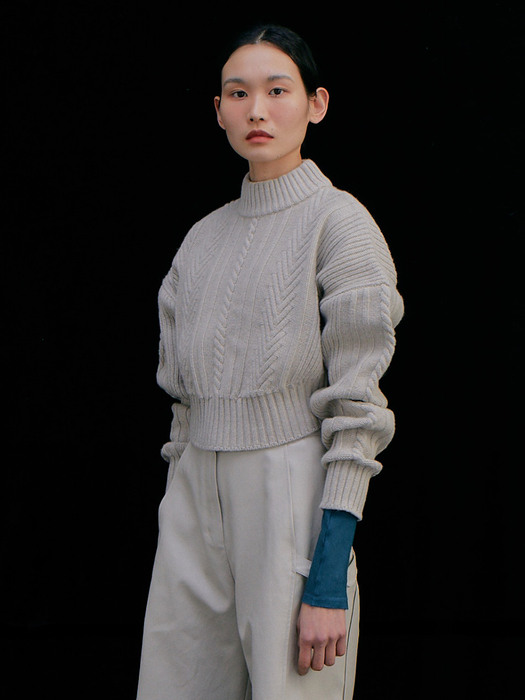 Short Cable Sweater Top_Light Beige