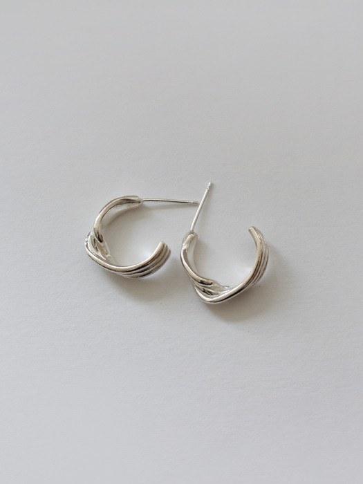 screw earring (small type)