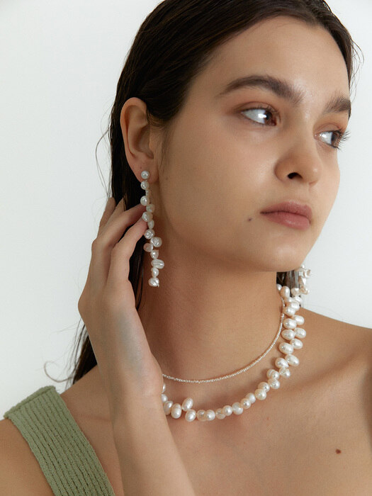 Irma pearl earring