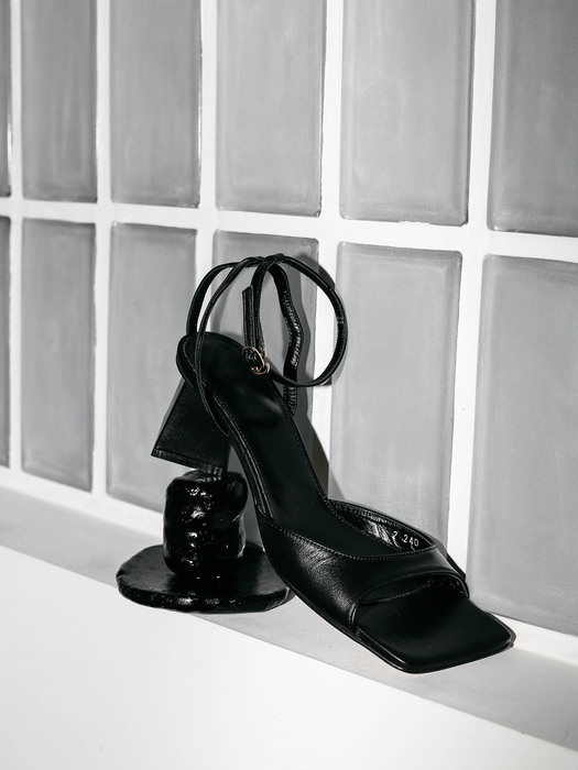 Simple Strap Sandal - Black (5cm)