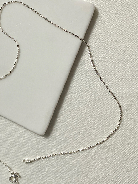 TWINKLE CHAIN NECKLACE