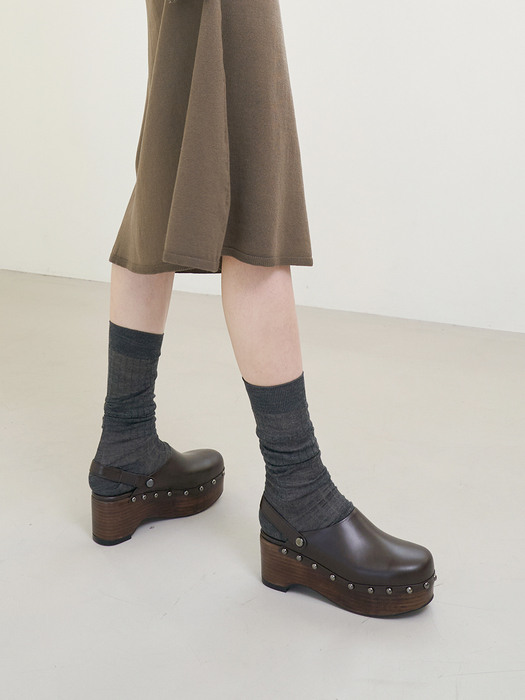 Zoe Clogs Leather Chocolate