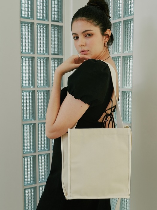 Square City Bag _ Marshmallow White