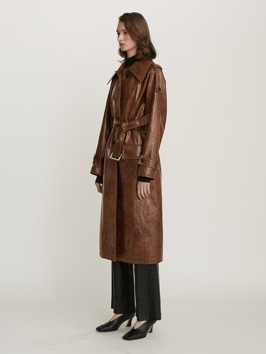 TEXTURED FAUX LEATHER COAT (BROWN)