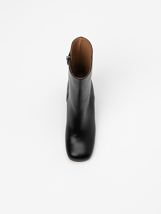 Gigue Boots in Black