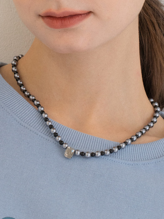 Black Pearl Crystal Necklace