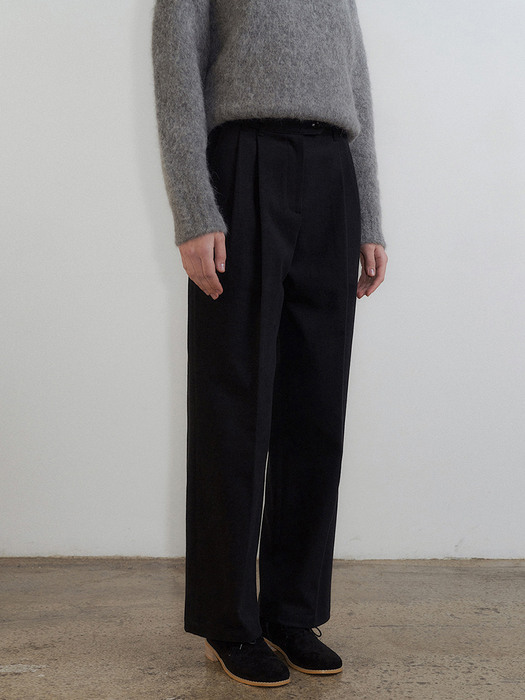 Abby Chino Pants in Black