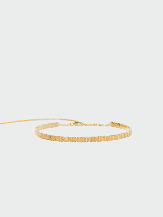 WIA Logo Chocker Necklace - Gold