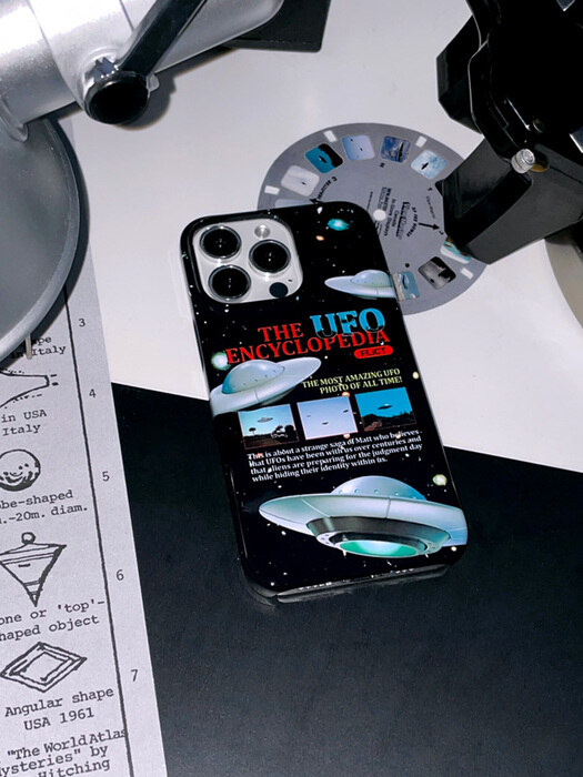 한밤중의 UFO 유광 하드 아이폰 케이스(아이폰12,13)