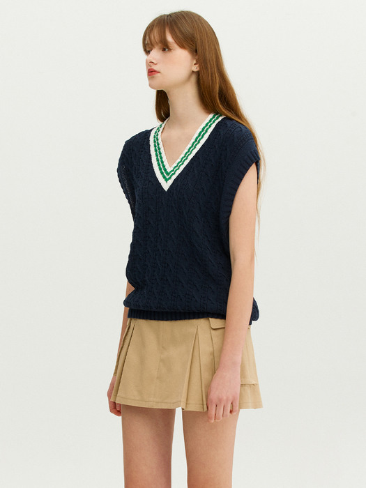 RAGUSA V-neck cable knit vest (Navy)