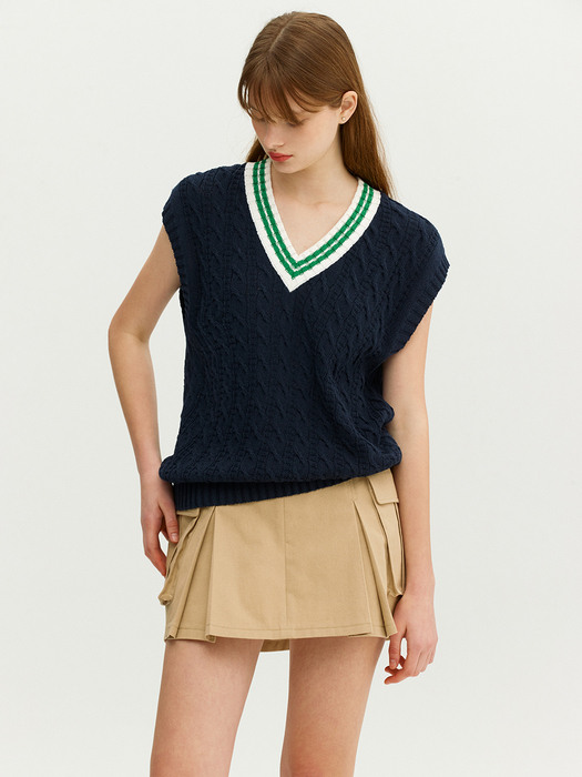 RAGUSA V-neck cable knit vest (Navy)