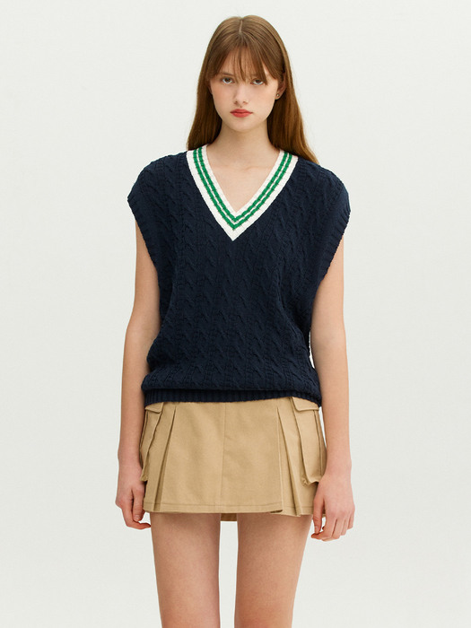 RAGUSA V-neck cable knit vest (Navy)