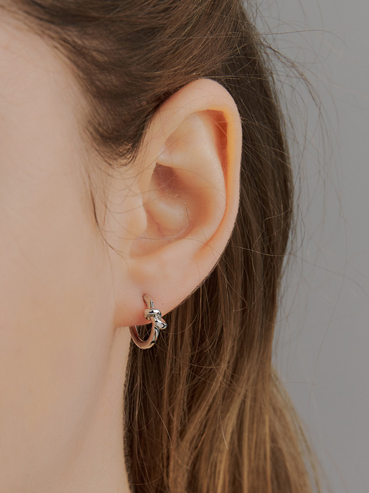 knot one-touch earring