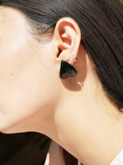 Stone love earring (Black)