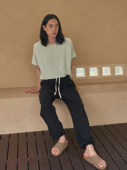 [MENS]  Flow Slit Top - Light Green