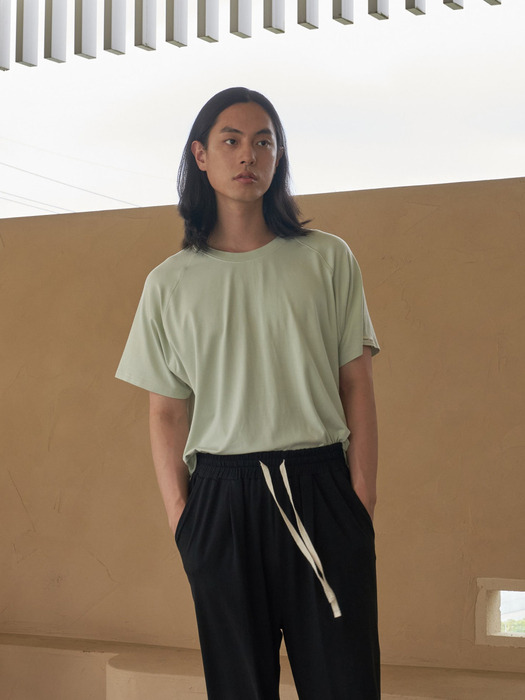 [MENS]  Flow Slit Top - Light Green