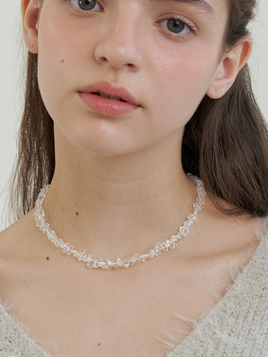 klar crystal necklace
