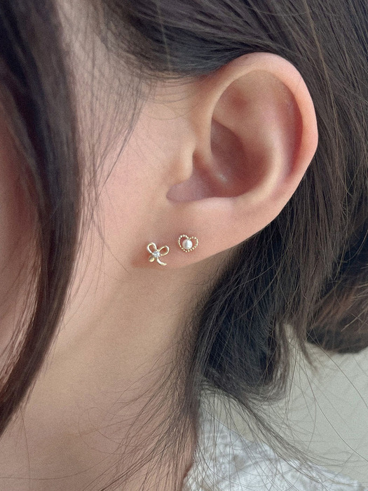 14k heart dot line pearl piercing