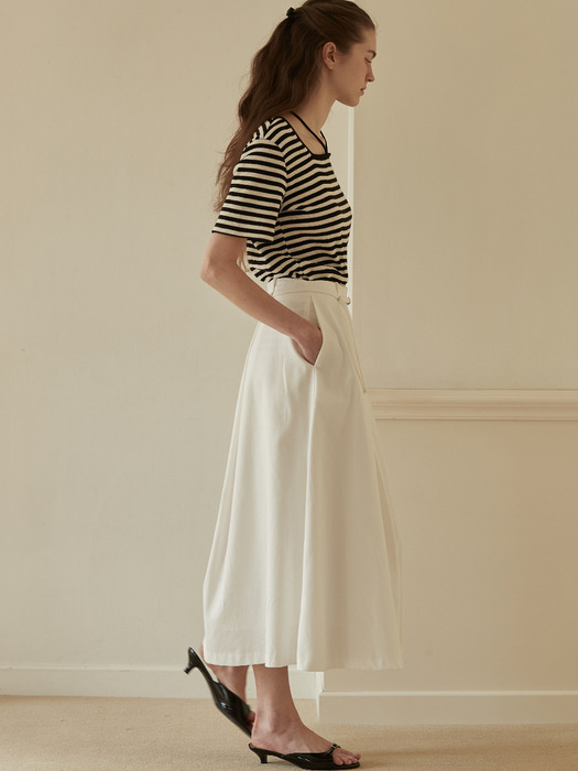 Diagonal tuck belt skirt -  Warm white