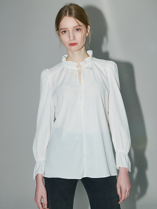 [Restock] Lautre de min White Blouse