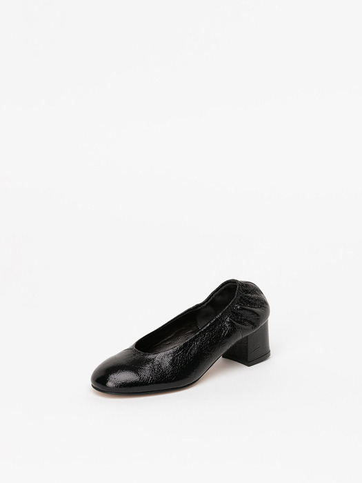 Daphnee Pumps in DISTRESSED BLACK