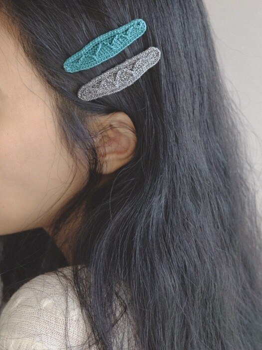 [단독] Oval textured hairpin (Green)