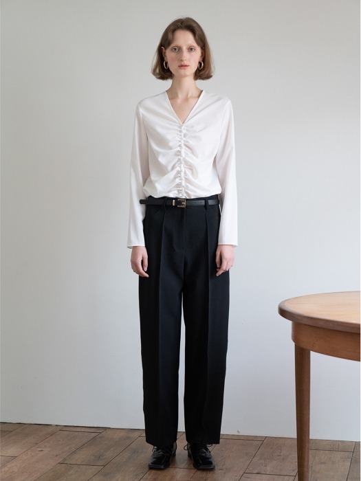 MID-RISE CROP TROUSERS (BLACK)
