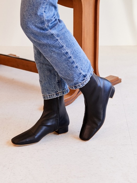mc 001 square toe boots (black)