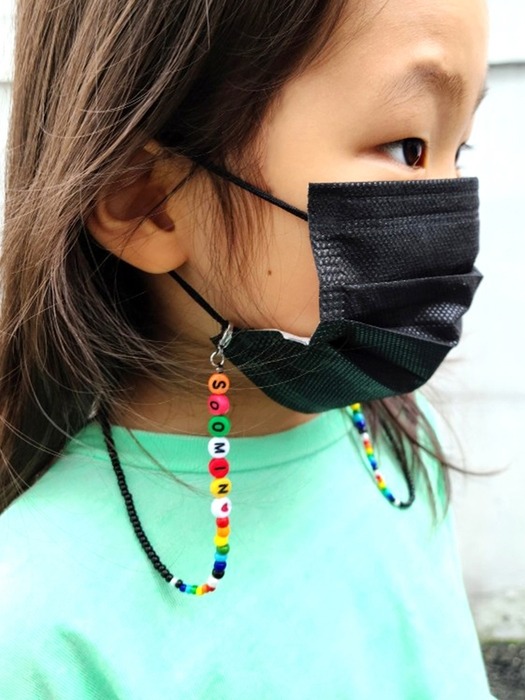 Kitsch color initial beads mask strap  컬러 이니셜 시드비즈 마스크줄 스트랩