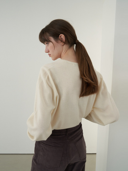 Volume sleeved knit top (ivory)