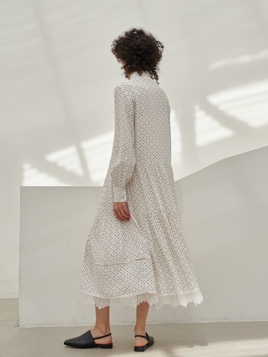 LACE TIERED PRINTING SHIRRING DRESS_PRINTED IVORY