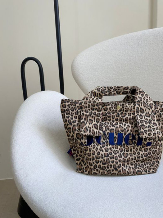 Small tote bag . leopard brown