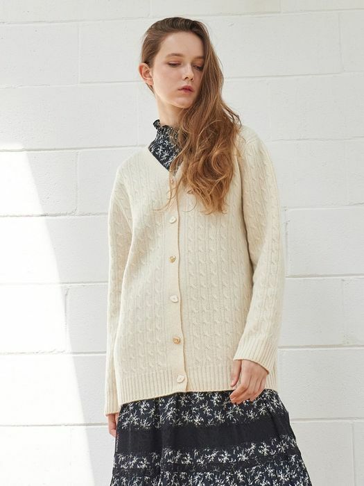 CABLE KNIT CARDIGAN_IVORY