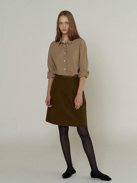 Half-Moon Pocket Skirt in Khaki Brown