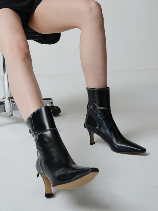 Stitch ankle boots(Black)