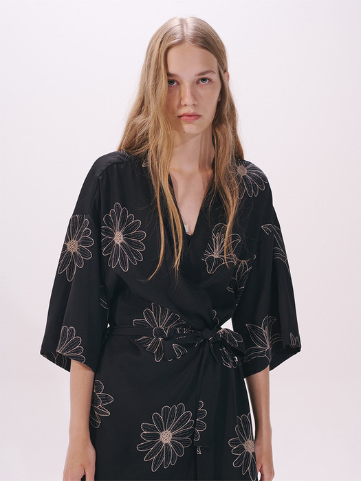 ALL OVER FLOWERS PRINTED GOWN_BLACK BEIGE