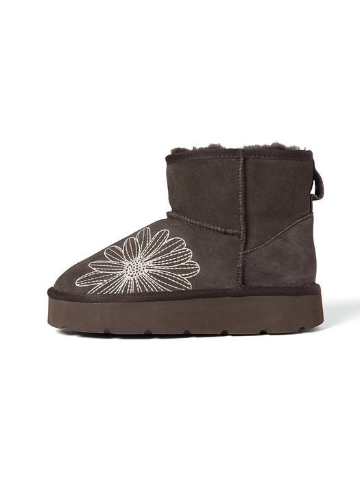 CLASSIQUE UGG BOOTS_BROWN