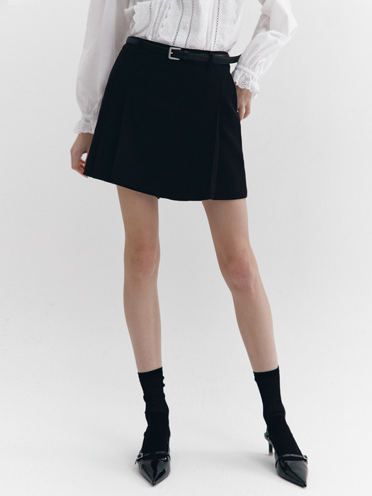 Pleats Wrap Skirt-type Shorts BLACK