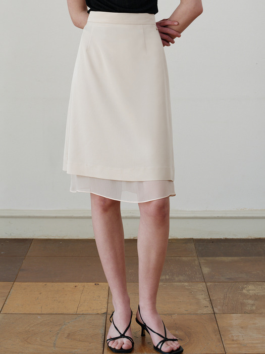 comos 1095 see-through layered midi skirt (light beige)