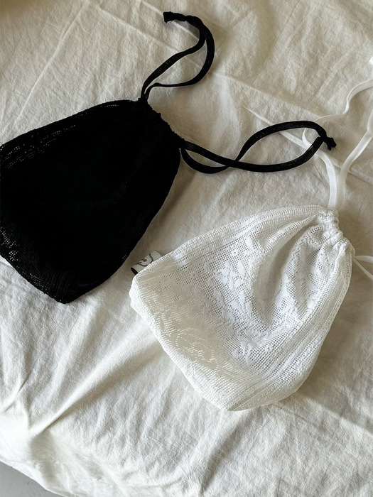 Purre lace pouch