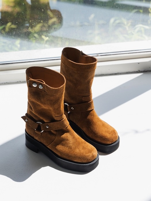 vintage half boots brown