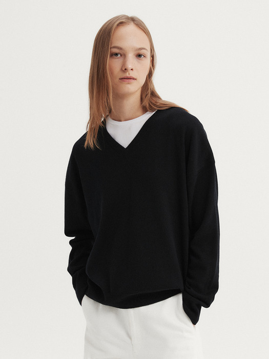 RODE V NECK PULLOVER (3 COLORS)