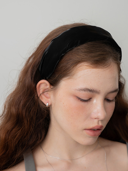 Glossy padding headband, Margot