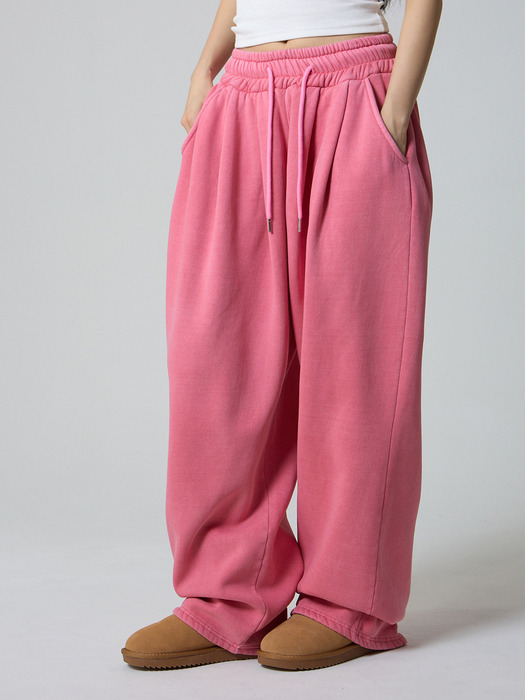 [기모]데일리 투턱 와이드 피그먼트 스웨트 팬츠 핑크_Daily Two Tuck Wide Pigment Sweat Pants Pink